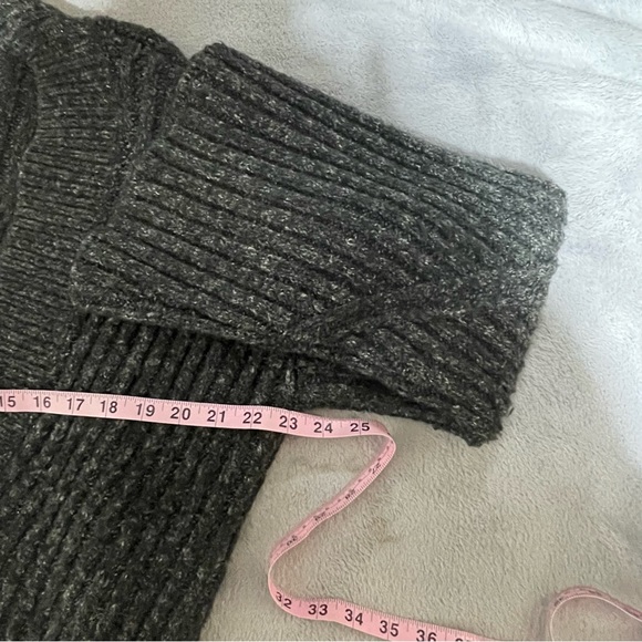 Treasure & Bond V Neck Sweater - Picture 5 of 5